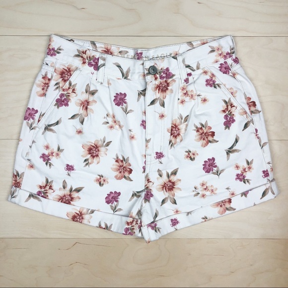 American Eagle Mom Shorts White Floral 
